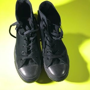 Black converse